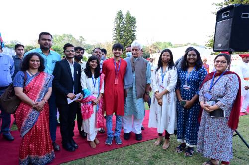 IIM Jammu fraternity celebrates ‘Gujarat Sthapana Diwas’ and ‘Maharashtra Diwas’ organized by LG, Rajbhavan Jammu
